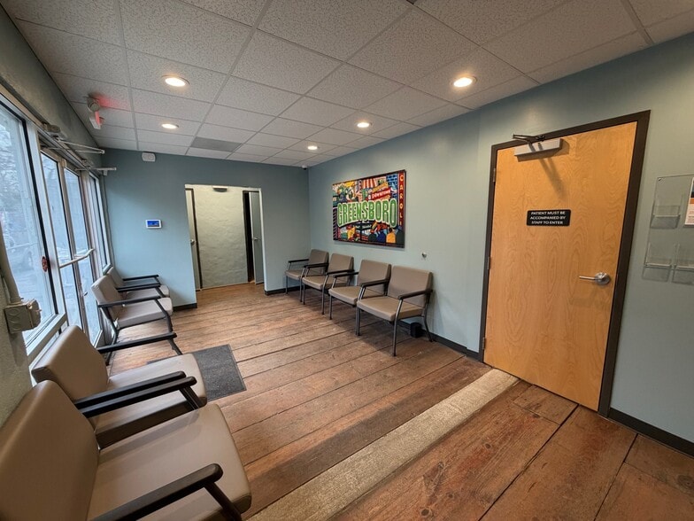 More Photos Of 3922 W Market St, Greensboro Medical For Sale
