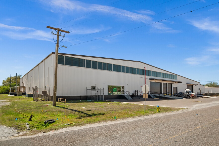 More Photos Of 5115 Hartford St, Tampa Manufacturing For Sale