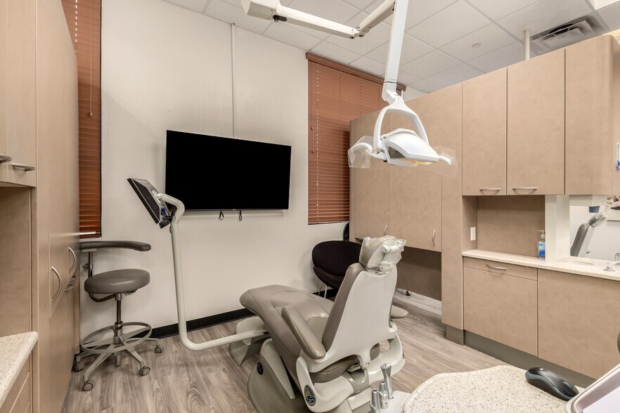 More Photos Of 1355 S Higley Rd, Gilbert Medical For Lease