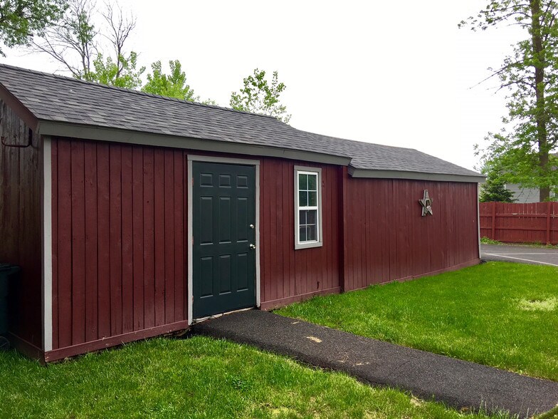 More Photos Of 6452-6456 Collamer Rd, East Syracuse Storefront Retail Residential For Lease