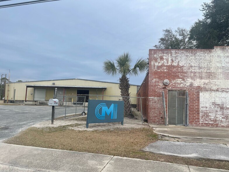 More Photos Of 1141 US Highway 41 NW, Jasper Distribution For Lease