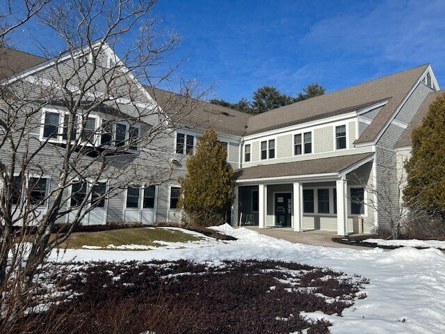 More Photos Of 45 Forest Falls Dr, Yarmouth Medical For Lease