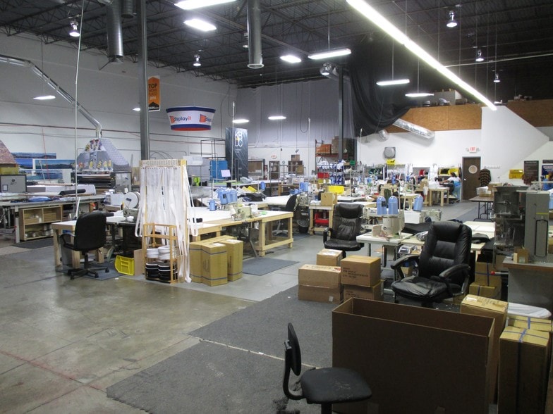 More Photos Of 4907 Golden Pky, Buford Warehouse For Lease