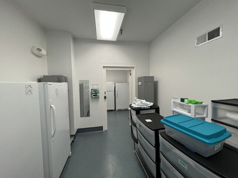 More Photos Of 393 Soundview Rd, Guilford Warehouse For Sale