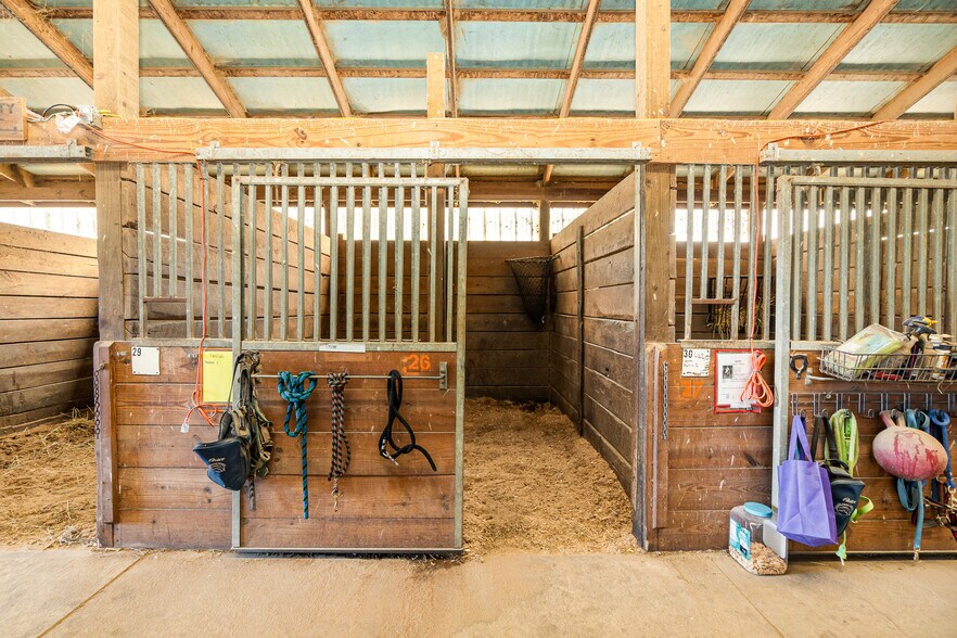 More Photos Of 7195 Singer Rd, Dayton Horse Stables For Sale