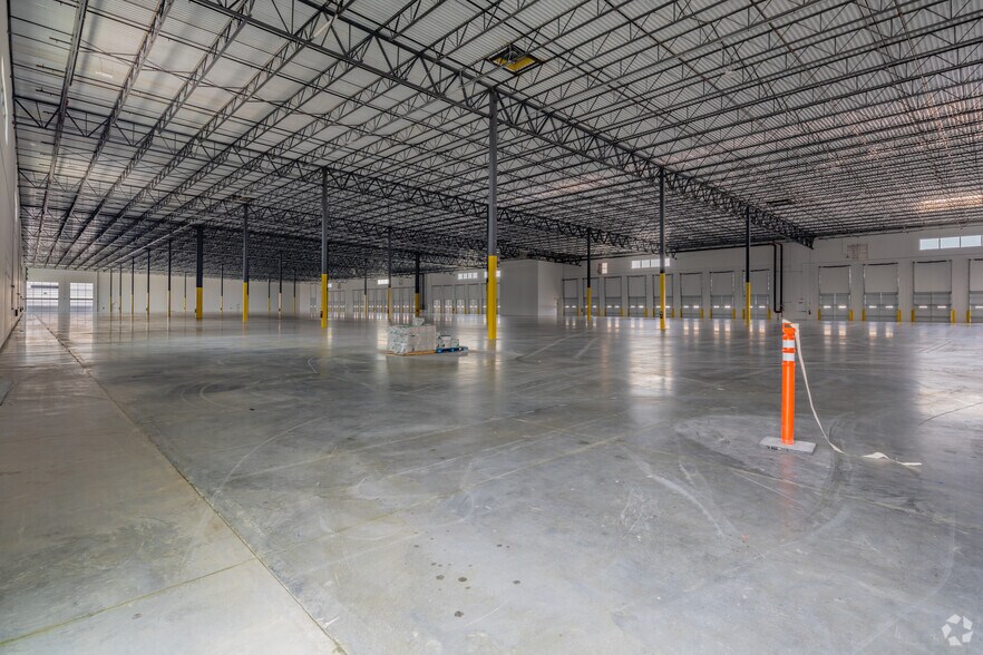 More Photos Of Eckhert Rd, San Antonio Unknown For Lease