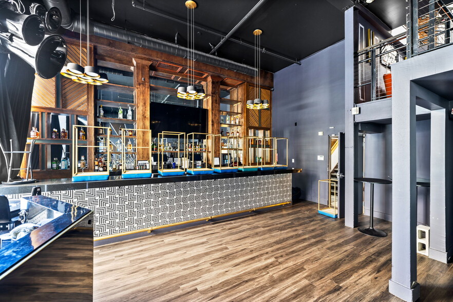 More Photos Of 1000 J St, Sacramento Storefront For Lease