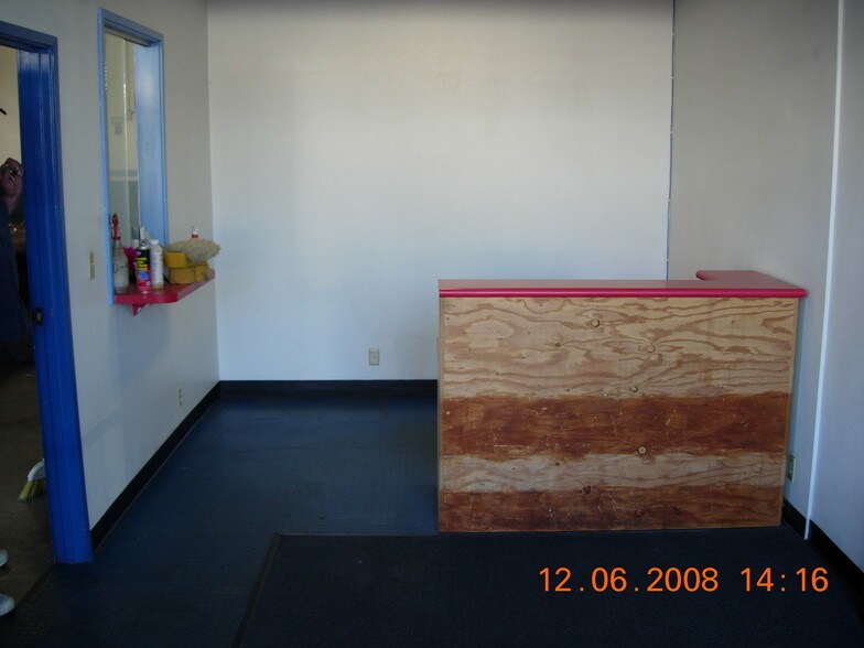 More Photos Of 16671 SE McLoughlin Blvd, Oak Grove Auto Repair For Lease