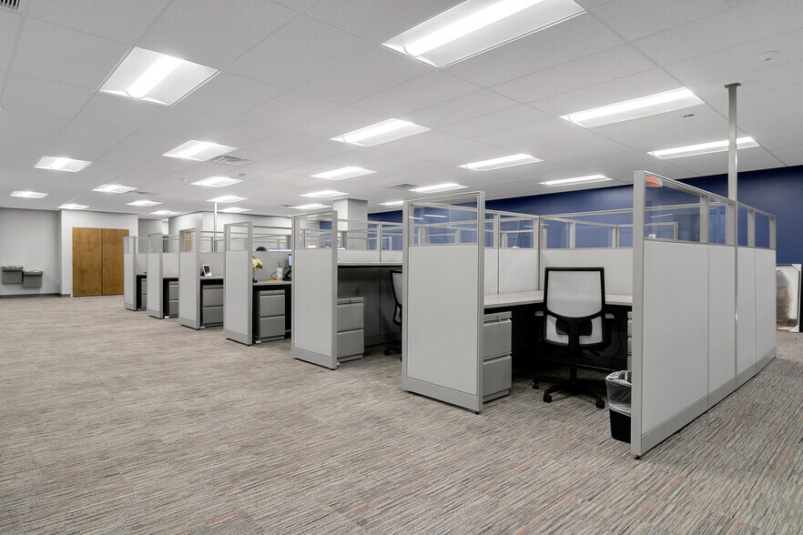 More Photos Of 75 Earhart Dr, Amherst Unknown For Lease