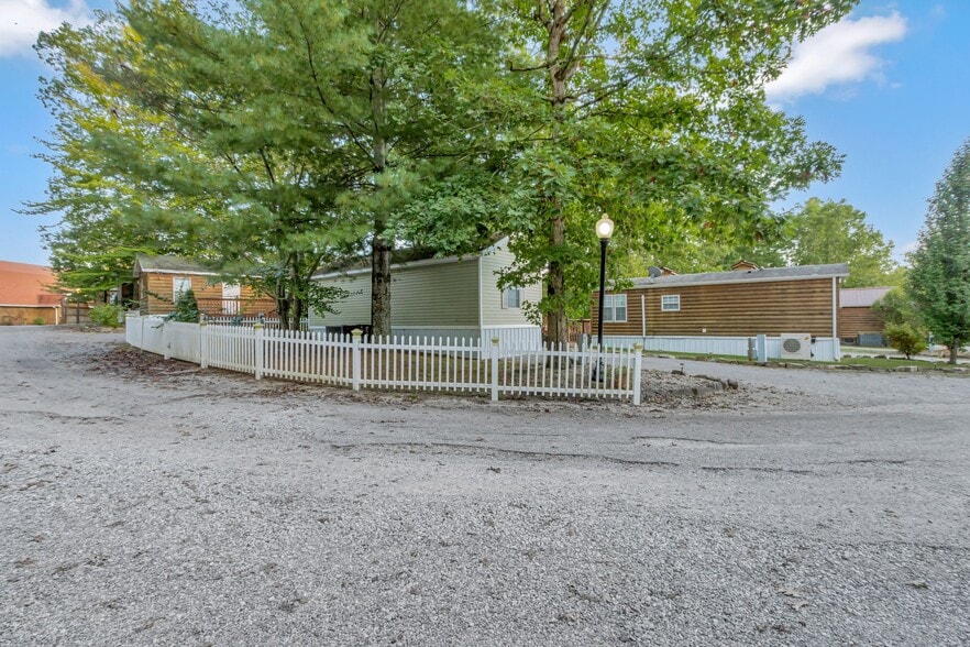 More Photos Of 11845 US 41 St, Monteagle Trailer Camper Park For Sale