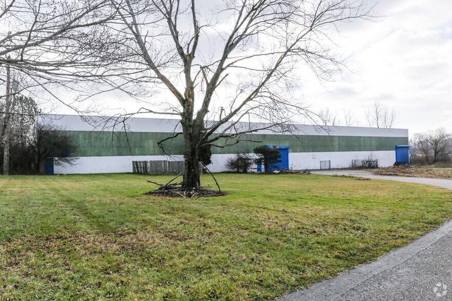 More Photos Of 26800 Richmond Rd, Bedford Heights Manufacturing For Lease