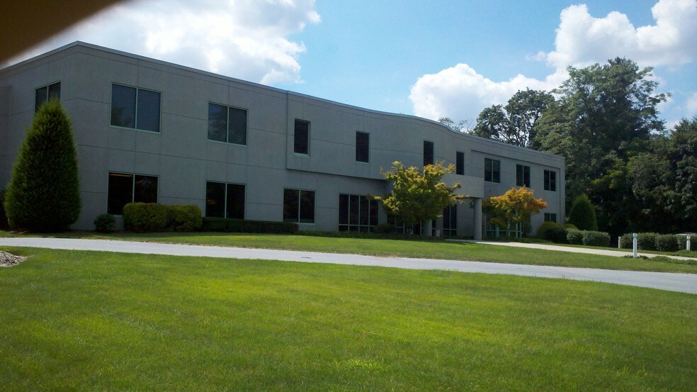 More Photos Of 2901 St Lawrence Ave, Reading Medical For Lease