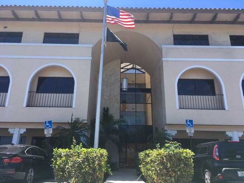 More Photos Of 2300 W Sample Rd, Pompano Beach Medical For Lease