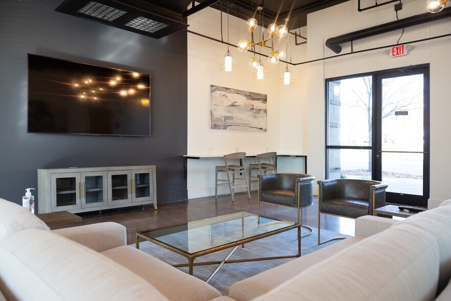 More Photos Of 810 E 7th St, Charlotte Apartments For Lease