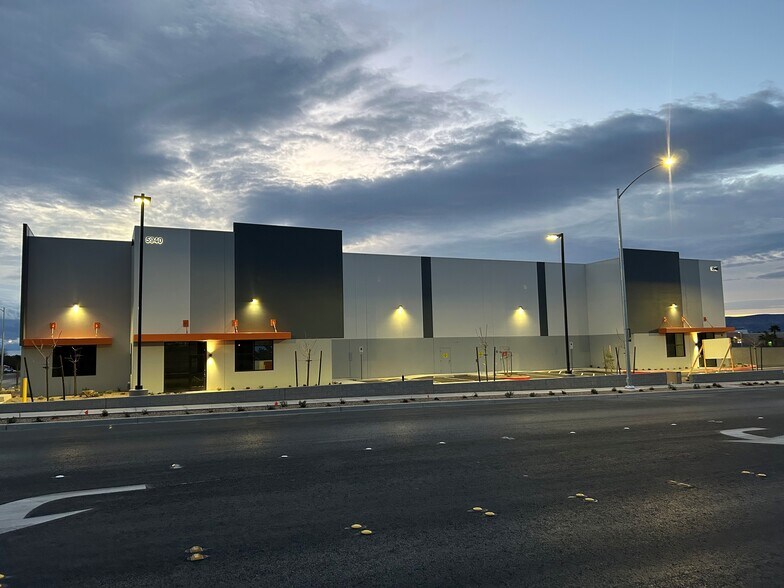 Primary Photo Of 5940 McLeod Dr, Las Vegas Warehouse For Lease