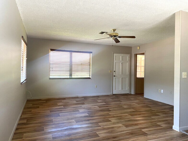 More Photos Of 3025 54th St S, Gulfport Apartments For Sale