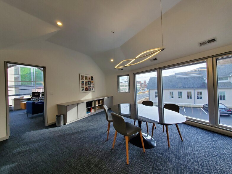 More Photos Of 59 Wilton Rd, Westport Office For Lease