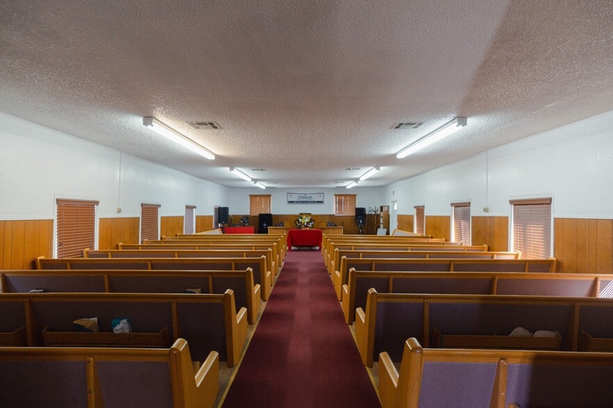 More Photos Of 21562 Reynolds Ave, Dos Palos Religious Facility For Sale