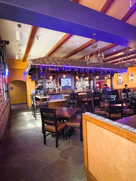 Primary Photo Of 254 W Los Angeles Ave, Moorpark Restaurant For Lease