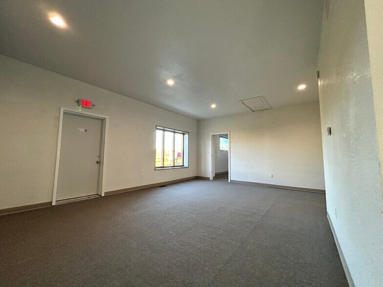 More Photos Of 7755 Stadium Dr, Kalamazoo Warehouse For Sale