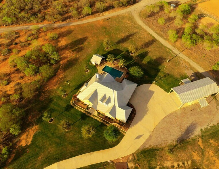 More Photos Of 1980 County Road 361, La Vernia Land For Sale