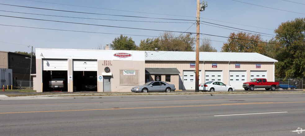 More Photos Of 8800 E Pendleton Pike, Indianapolis Auto Repair For Sale