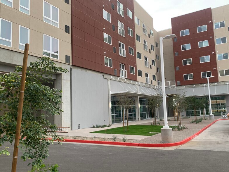 More Photos Of 424 W Main St, Mesa Apartments For Lease