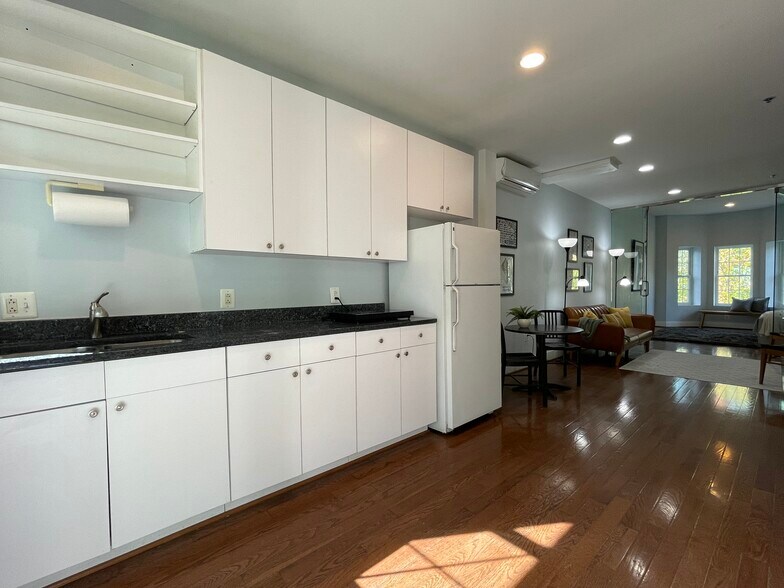 More Photos Of 211 K St Ne, Washington Office Residential For Sale