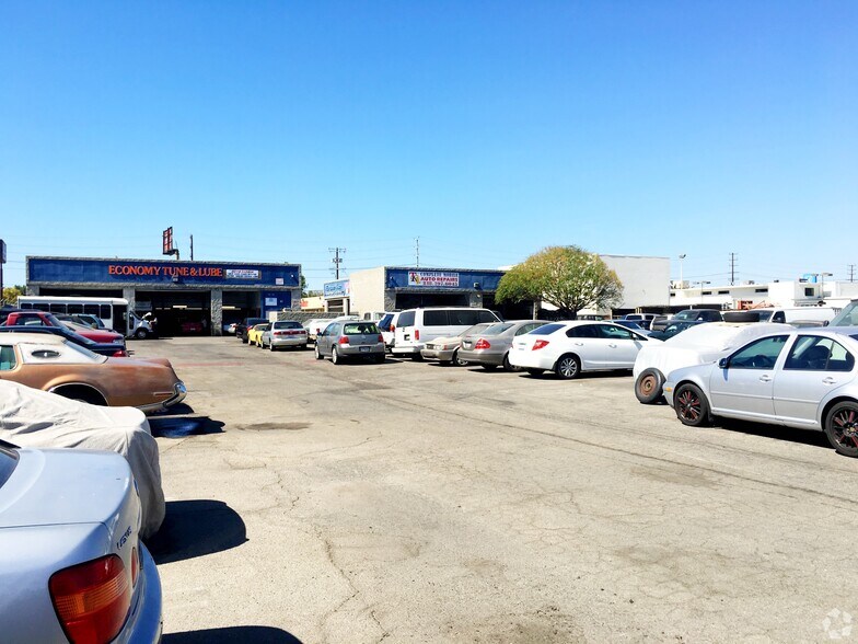 More Photos Of , Reseda General Retail For Sale