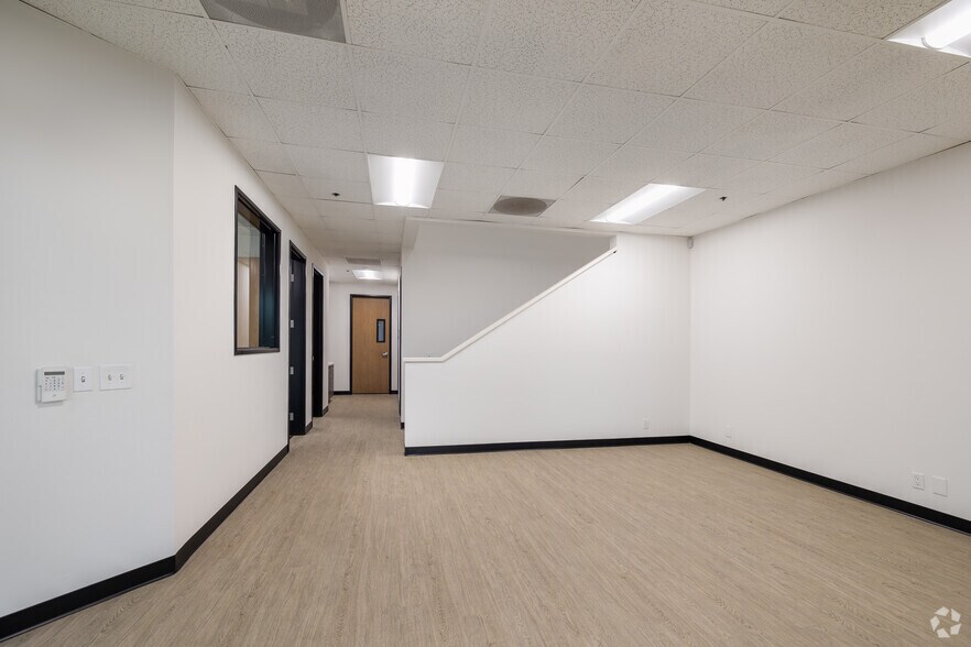 More Photos Of 1819 S Business Pky, Ontario Unknown For Lease