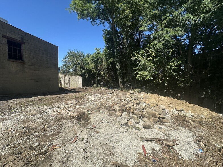 More Photos Of 79 William St, Yonkers Land For Sale