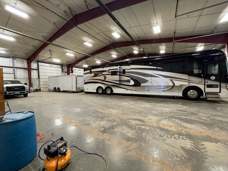 More Photos Of 3532 Hwy 58, Fairview Warehouse For Sale