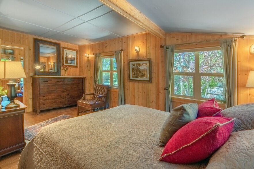 More Photos Of 717 Lake Ave, Grand Lake Specialty For Sale