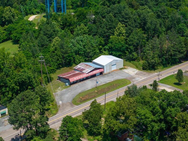 Primary Photo Of 364 W Main St, Decaturville Flex For Sale