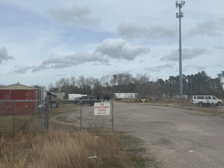 More Photos Of 4927 Highway 146, Bacliff Land For Sale