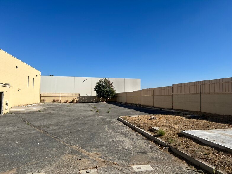 More Photos Of 4240 Hallmark Pky, San Bernardino Medical For Sale