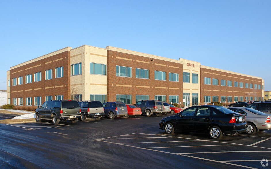 More Photos Of 3535 40th Ave NW, Rochester Medical For Lease