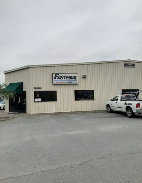 More Photos Of 2400 W Clemmonsville Rd, Winston-Salem Warehouse For Lease