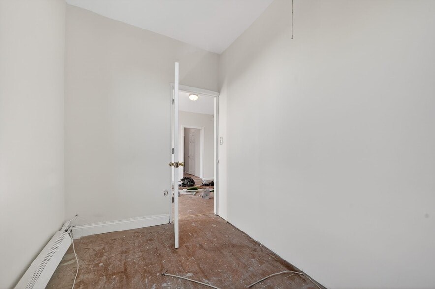 More Photos Of 661 S 18th St, Newark Apartments For Sale