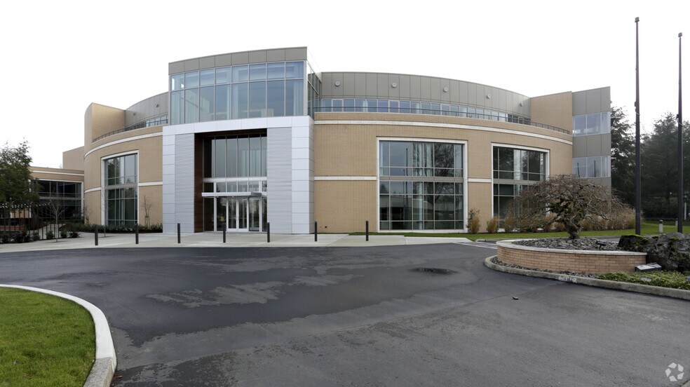 More Photos Of 5505 NE Moore Ct, Hillsboro Office For Sale