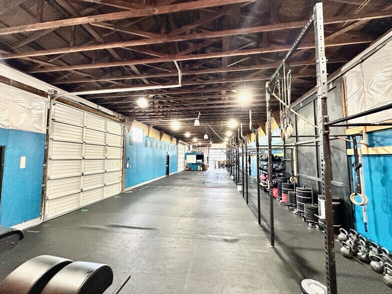 More Photos Of 4741 Lancaster Dr NE, Salem Warehouse For Lease