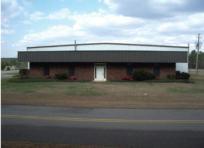 More Photos Of 148 Industrial Park Dr, Rockingham Warehouse For Sale