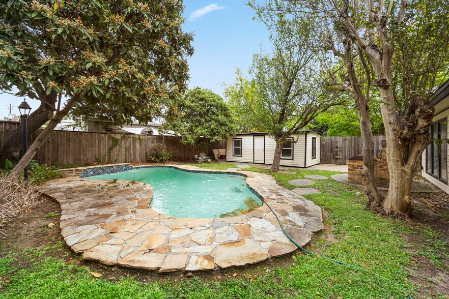 More Photos Of 708 Sul Ross St, Houston Office Residential For Sale