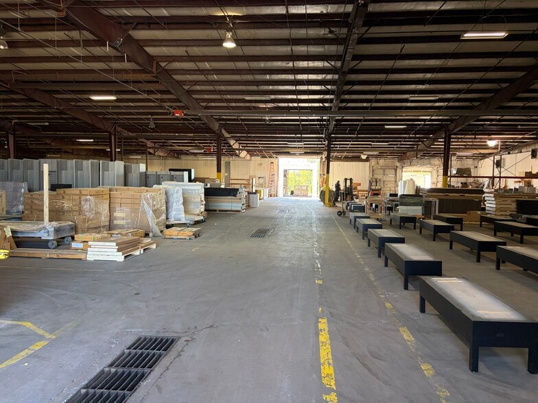 More Photos Of 3248 N Sheridan Rd, Tulsa Warehouse For Sale