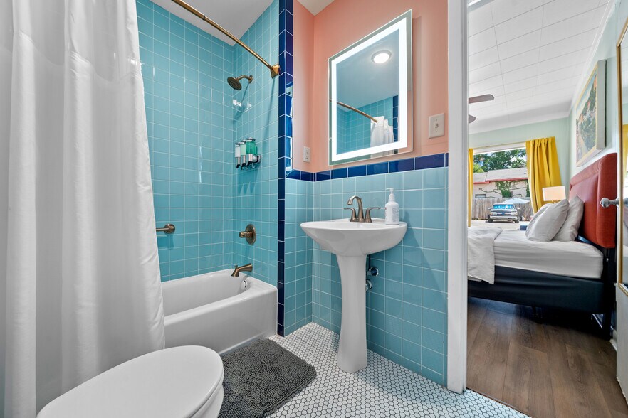 More Photos Of 741 Park Ave, Hot Springs Hotel For Sale