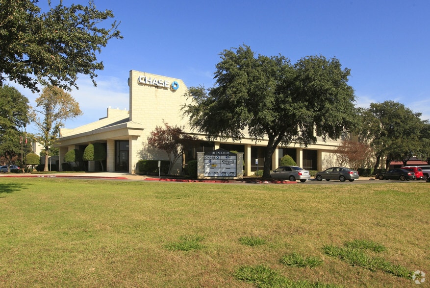 More Photos Of 1111 N Interstate 35, Round Rock Office For Lease