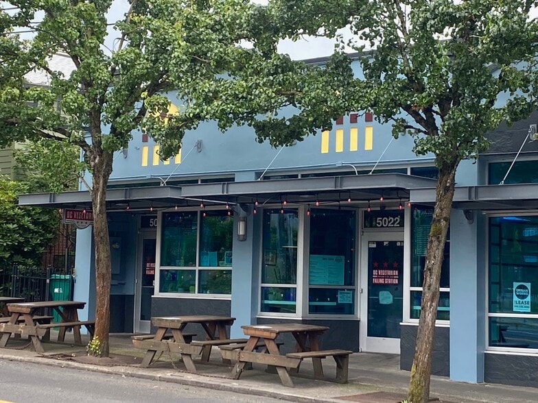 More Photos Of 5008-5026 SE Division St, Portland Storefront For Sale
