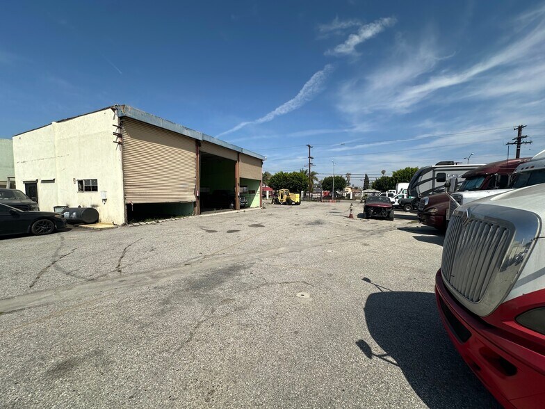 More Photos Of 712 E Alondra Blvd, Compton Warehouse For Lease