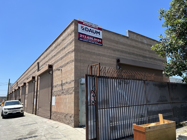 More Photos Of 1823 E Vernon Ave, Los Angeles Service For Lease