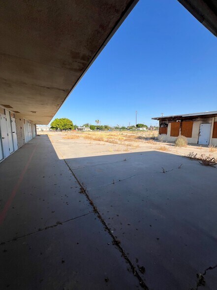 More Photos Of 401 S 3rd St, Blythe Religious Facility For Sale